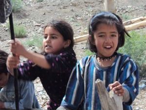 ������������ֱ��������Ů Ҫ��ǹ��